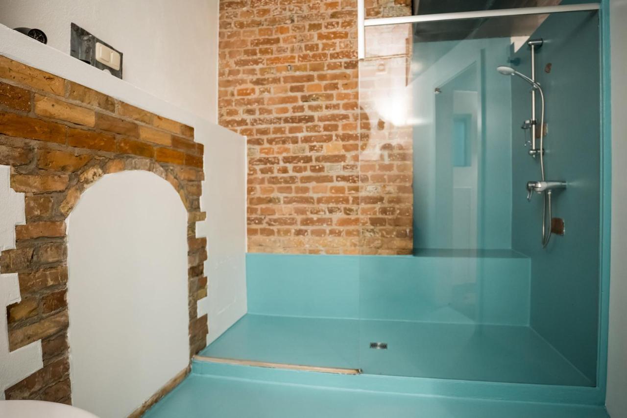 Spacious Apartment In Berlin Mitte For 6 Exteriör bild